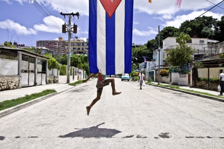 Hay un niño en la calle