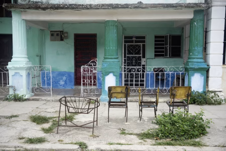 Están bajo la sobra